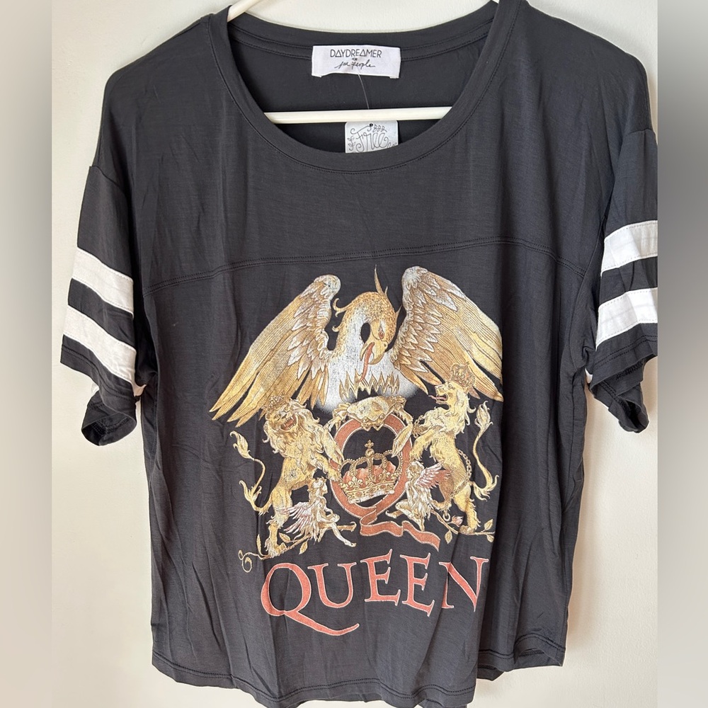 NWT Free People Queen Band Graphic T-Shirt - size xs